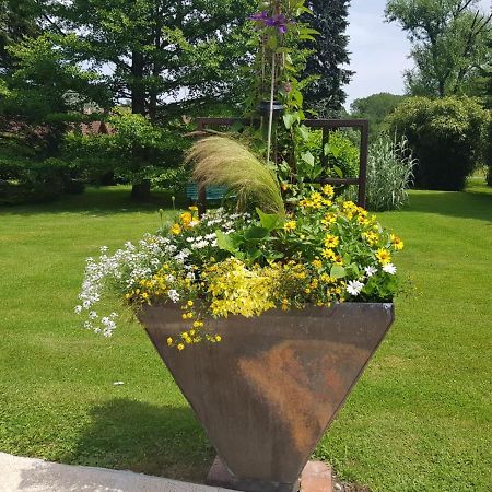 Bed and Breakfast Le Venay Frontenaud Экстерьер фото